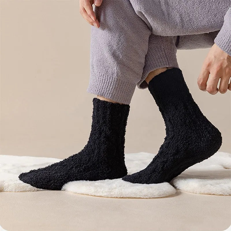 Flauschige Socken für den Winter